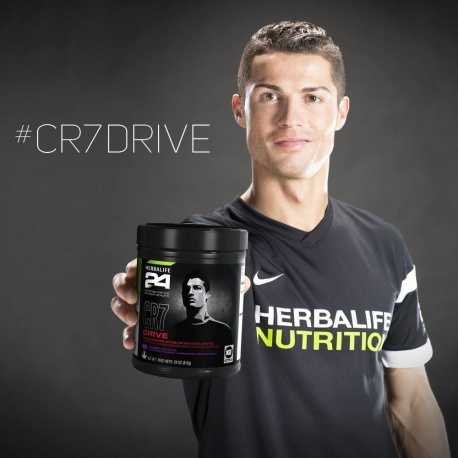 Boisson CR7 Drive Herbalife préparée avec Cristiano Ronaldo
